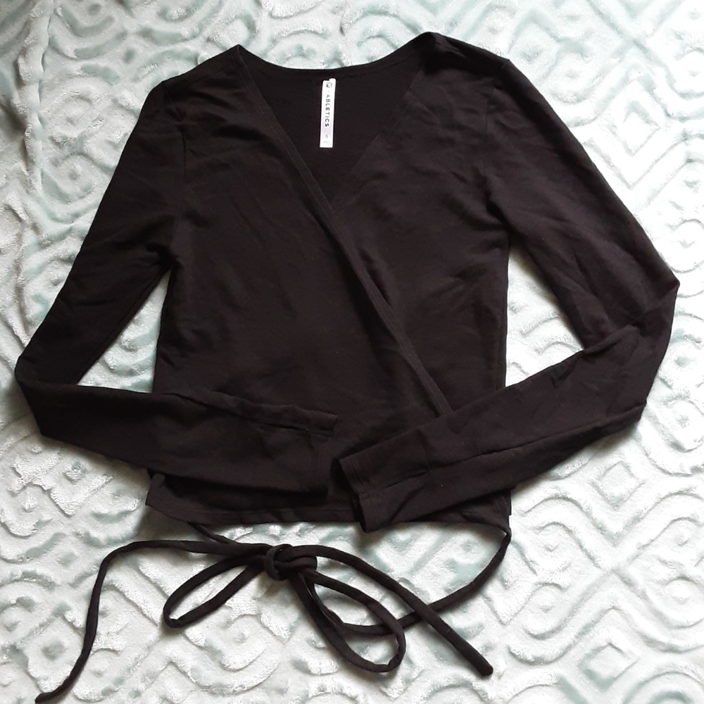 Athletic long sleeve top